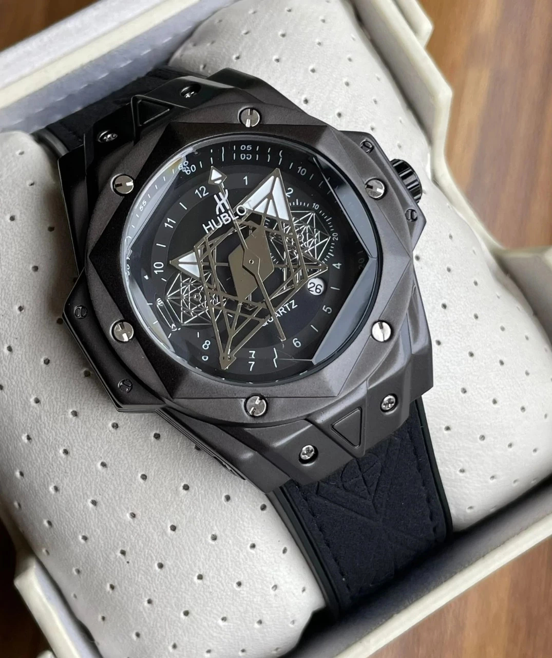 Fashionable Hublot Latest Collection II All Black Chronograph Watch ...